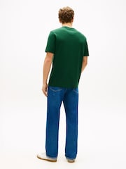 أخضر - Tommy Hilfiger Tonal Logo Embroidery Crew Neck T-Shirt - Image 3 of 5