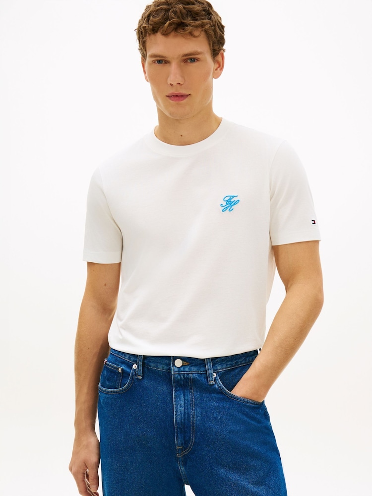 أبيض - Tommy Hilfiger Logo Embroidery Jersey T-Shirt - Image 1 of 5