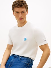 أبيض - Tommy Hilfiger Logo Embroidery Jersey T-Shirt - Image 4 of 5