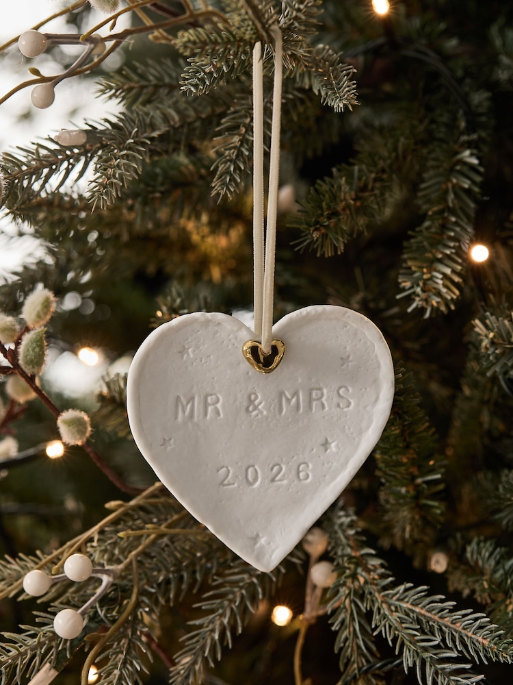 White Mr and Mrs 2026 Keepsake Bauble - Image 1 of 3
