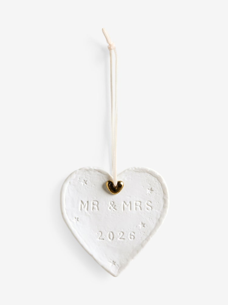 White Mr and Mrs 2026 Keepsake Bauble - Image 3 of 3