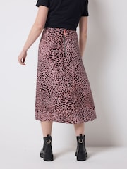 SCAMP & DUDE Leopard Ray Printed Slip Skirt - Bild 2 von 5