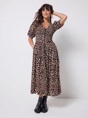 Brun - SCAMP & DUDE Rynket midikjole med glidelås foran - Bilde 2 av 6