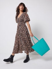 Brun - SCAMP & DUDE Rynket midikjole med glidelås foran - Bilde 4 av 6