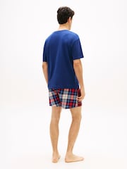 طقم بيجامة شورت بتصميم مطبوع من Tommy Hilfiger - صورة 2 من 5