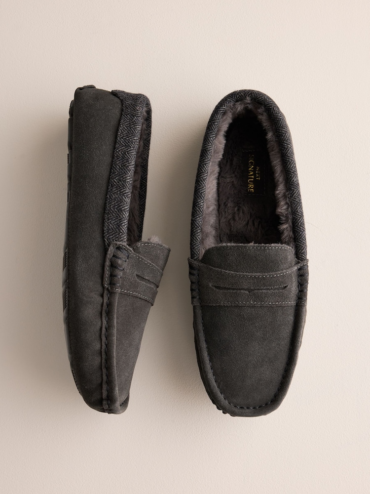 Grey Suede Moccasin Slippers - Image 2 of 6 Grey Suede Moccasin Slippers - Image 2 of 6
