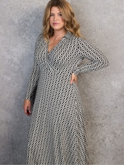 Live Unlimited Black Petite Geo Print Collar Wrap Jersey Dress - Image 3 of 4