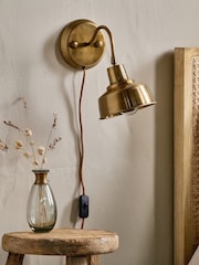 Nkuku Antique Brass Nar Wall Lamp - Image 3 of 5