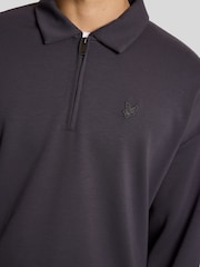 Lyle & Scott Relaxed Collared Interlock Sweatshirt - תמונה 5 מתוך 6