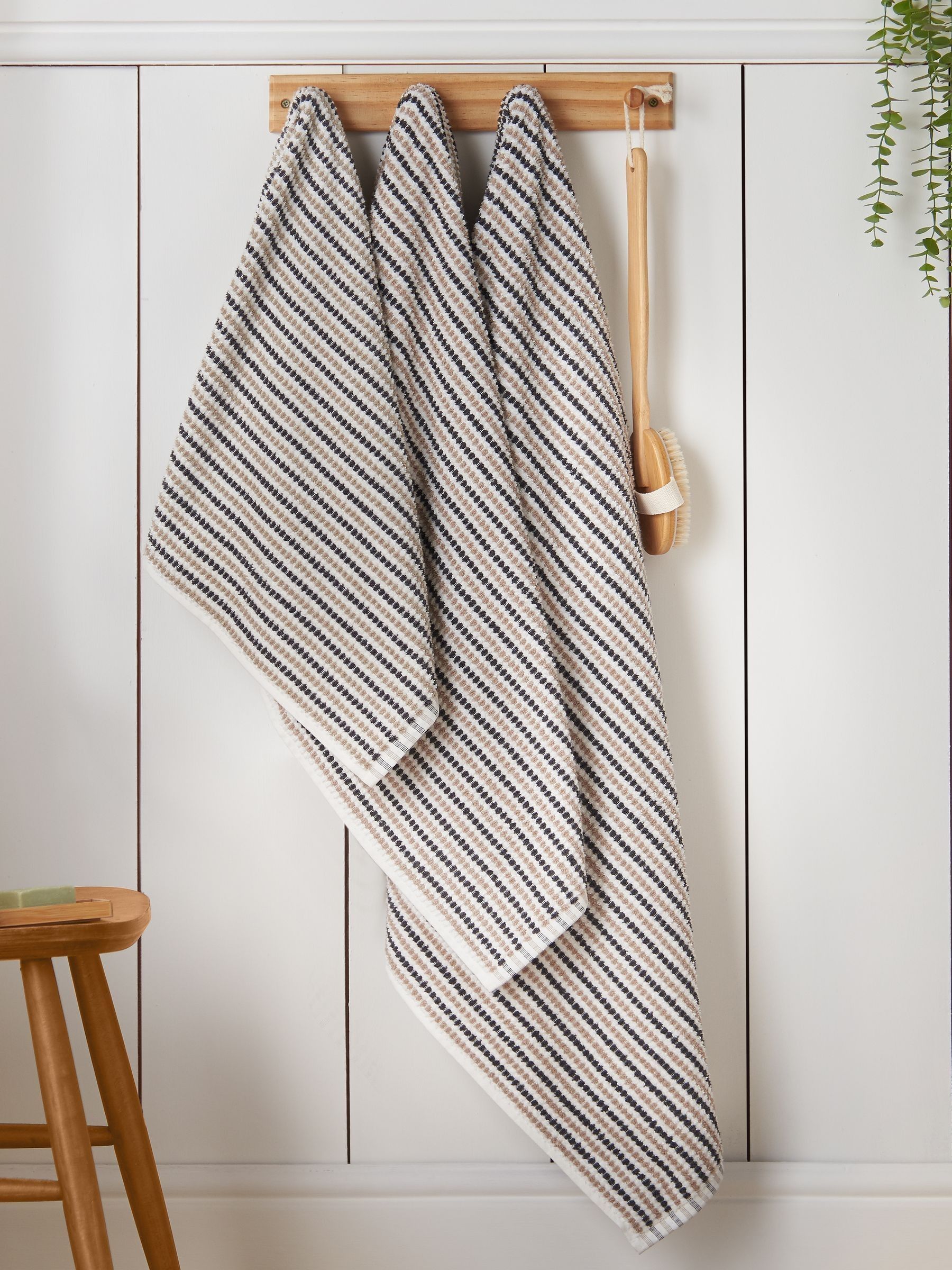 Catherine Lansfield Rice Weave Stripe Cotton 70x127cm Bath Towel Grey - Image 7