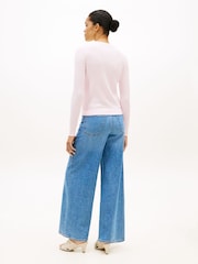 Tommy Hilfiger סוודר סרוג בסריגת צמה עם צווארון עגול - תמונה 2 מתוך 5