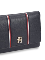 محفظة ثلاثية الطي Hilfiger Icon Signature من Tommy Hilfiger - صورة 3 من 4