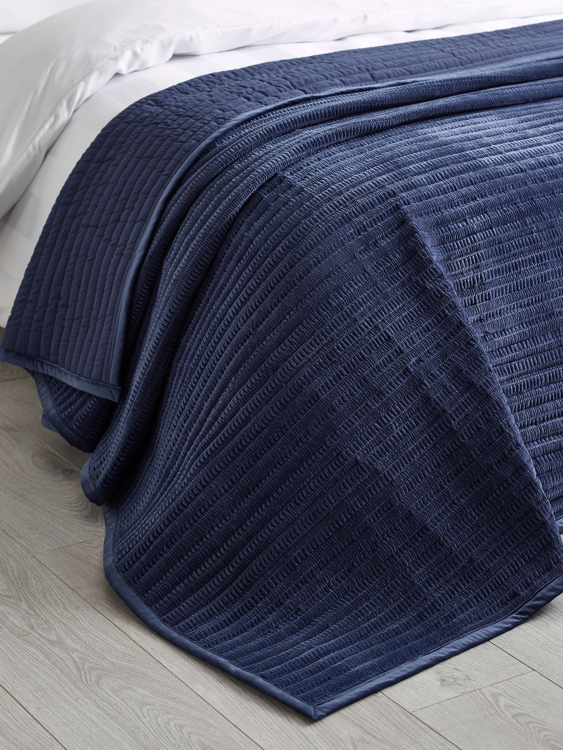 Catherine Lansfield Men's Navy Pinsonic Bedspread - Image 7