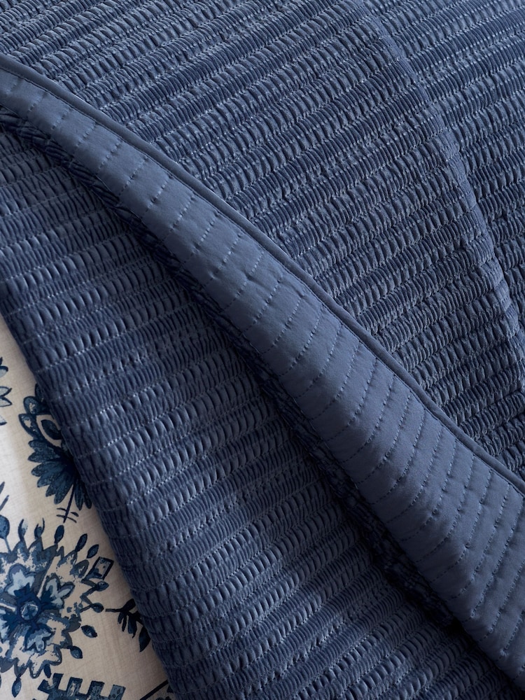 Catherine Lansfield Velvet Pinsonic Quilted Bedspread - Imaginea 3 din 3