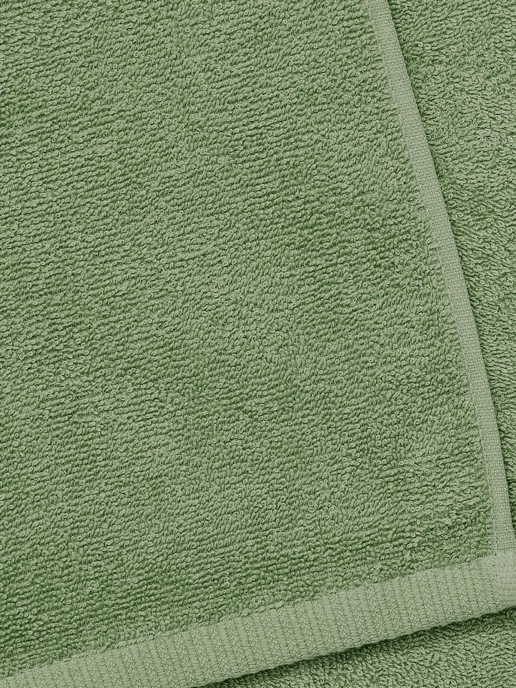 Catherine Lansfield Sage Green Quick Dry Towel Set - Image 2 of 3