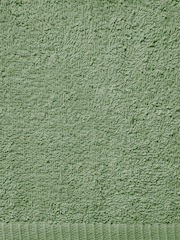 Catherine Lansfield Sage Green Quick Dry Towel Set - Image 3 of 3