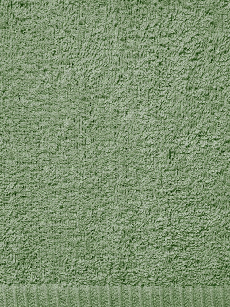 Catherine Lansfield Sage Green Quick Dry Towel Set - Image 3 of 3