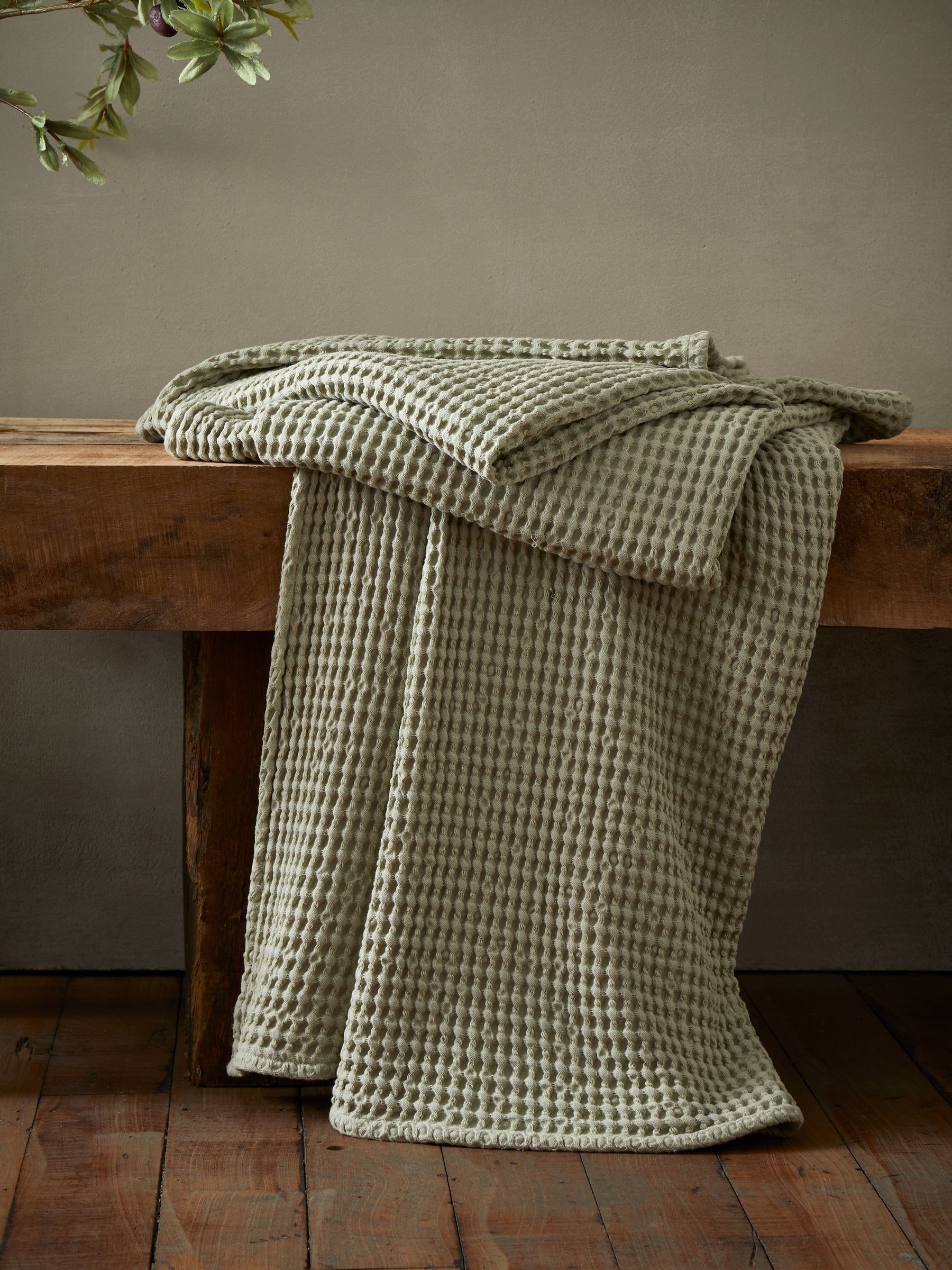 Pineapple Elephant Unisex Sage Green Jaipur Chunky Waffle Cotton Throw - Image 4
