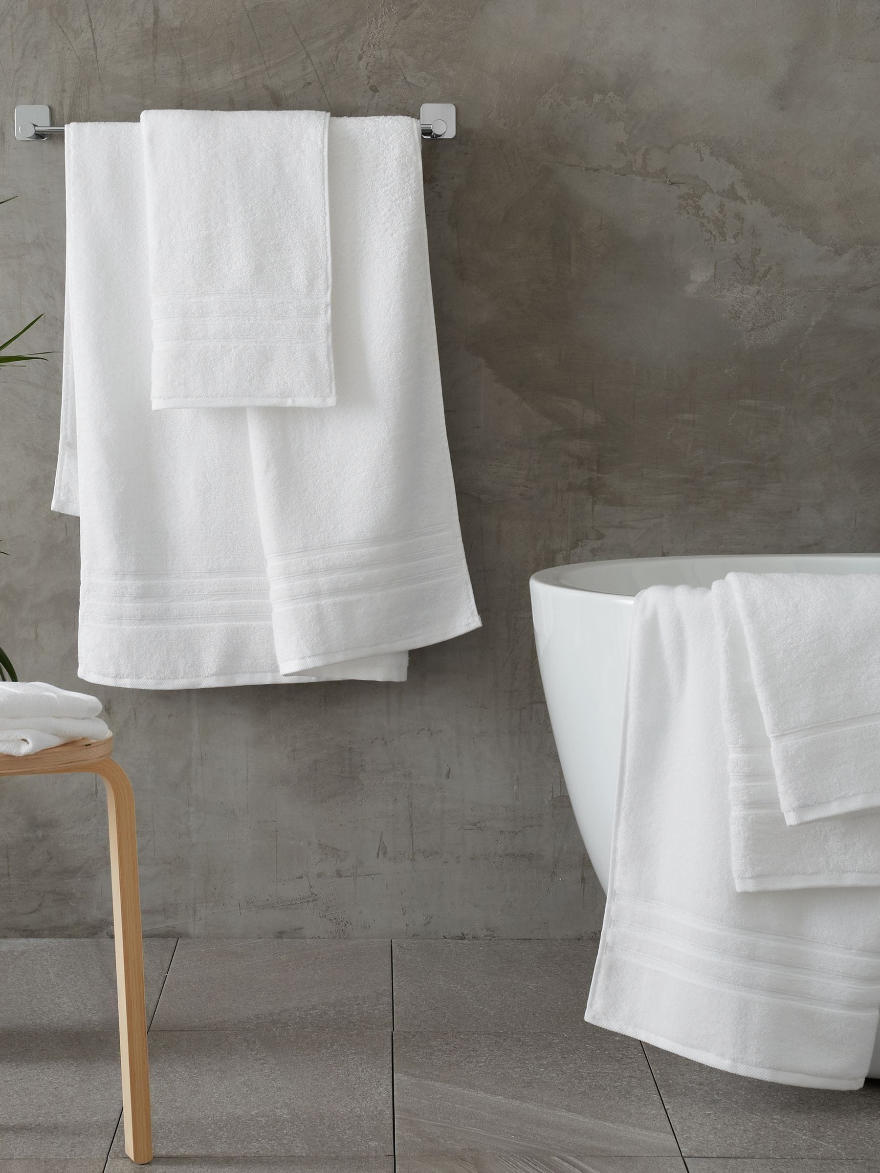 Catherine Lansfield Zero-Twist Cotton Towel White B/Sheet X2 - Image 5