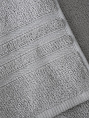 Catherine Lansfield 6 Piece Silver Zero Twist Towel Set - Image 2 of 3