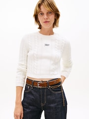 Blanco - Tommy Jeans Logo Embroidery Cable Knit Slim Jumper - Imagen 1 de 5