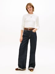 Blanco - Tommy Jeans Logo Embroidery Cable Knit Slim Jumper - Imagen 2 de 5