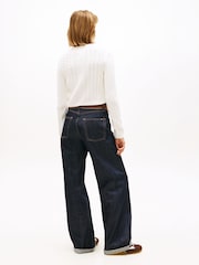 Blanco - Tommy Jeans Logo Embroidery Cable Knit Slim Jumper - Imagen 3 de 5