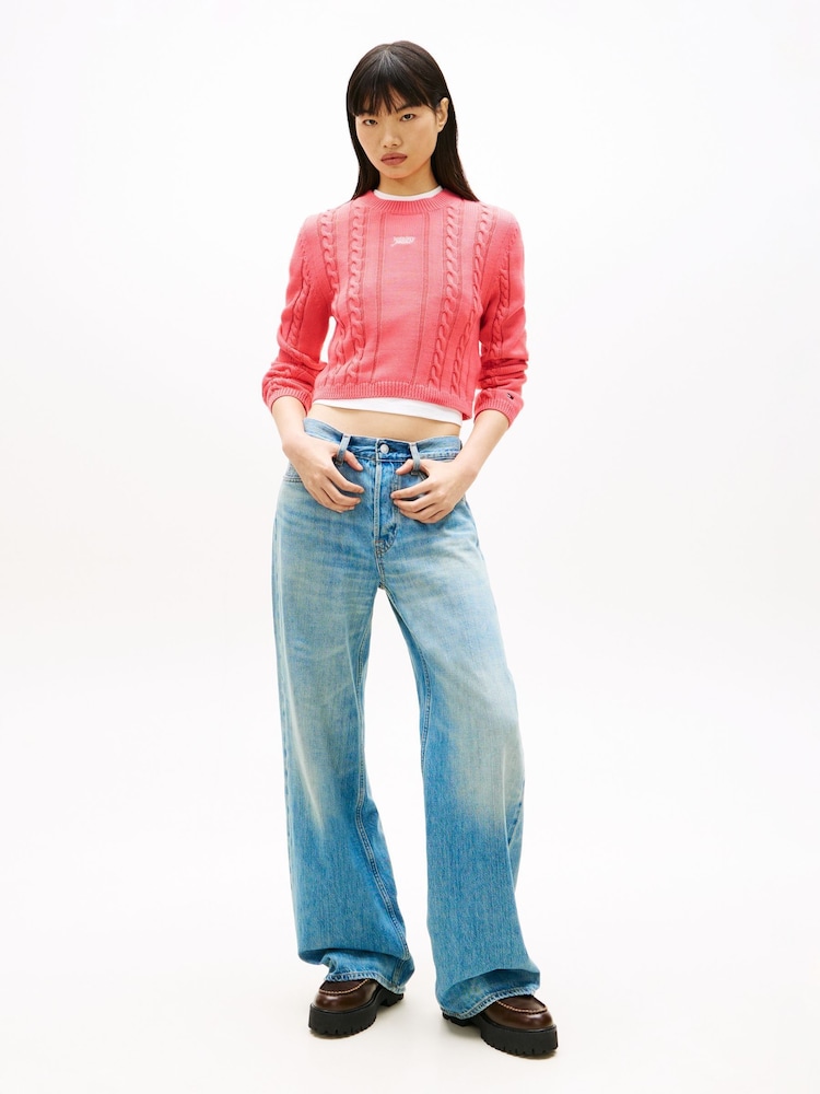 Rosa - Tommy Jeans Logo Embroidery Cable Knit Slim Jumper - Imagen 2 de 5