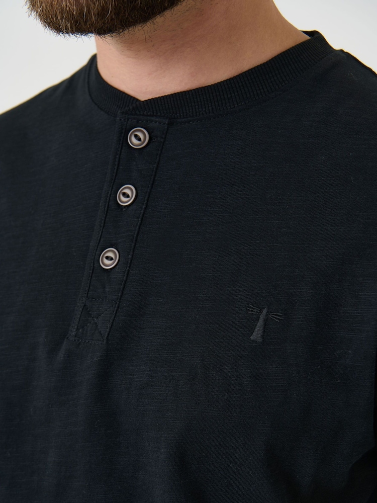 Schwarz - Saltwell Pfirsichfarbenes Baumwoll-Opa-T-Shirt - Bild 5 von 5