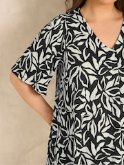 Evans Black Pleated Front Angel Sleeve Blouse - Image 4 of 5
