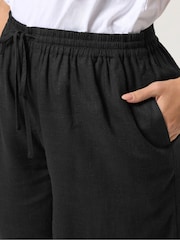 Yours Curve Shorts With Linen - 画像 4 / 5