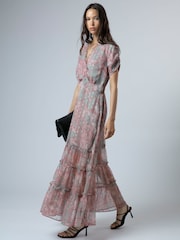 ピンク - Religionロマンチックでありながらもリラックス感のある、Jessieマキシドレスは、きらめくジャカード素材で仕立てられています。 - 画像 5 / 8