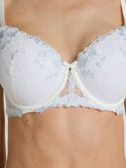 Hunkemöller White Peonie Padded Underwired Bra - Image 3 of 5