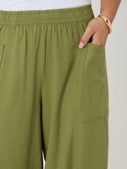 Threadbare Green Linen Blend Pocket Detail Barrel Leg Trousers - Image 4 of 4