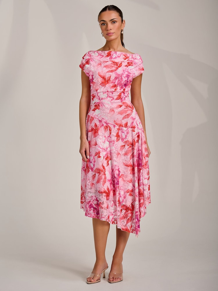 Jolie Moi epäsymmetrinen kuviollinen pitsimekko drapeerauksella - Kuva 7 / 7