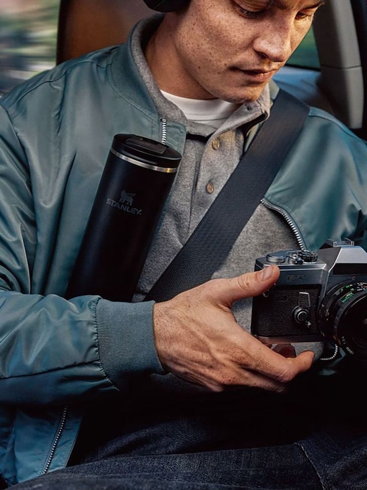 Stanley Black 2.0 The Transit Fliptop Mug 0.47L - Image 2 of 4