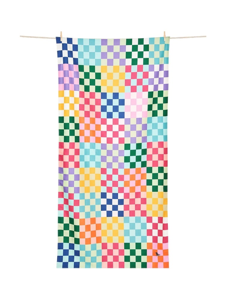 منشفة شاطئ سريعة الجفاف من Dock & Bay - Image 1 of 2