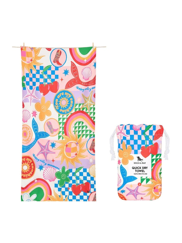 منشفة شاطئ سريعة الجفاف من Dock & Bay - Image 1 of 2