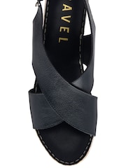 Schwarz - Ravel überkreuzte Ledersandalen mit Keilabsatz - Bild 4 von 4