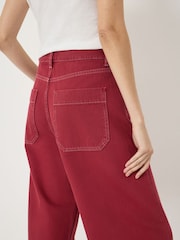 Rojo - Hush Saskia Textured Straight Leg Jeans - Imagen 4 de 5