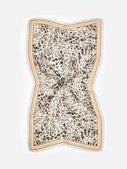 Oliver Bonas Leichter Schal mit Animal-Print - Bild 2 von 5