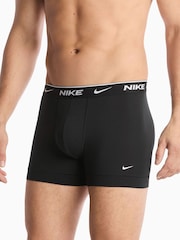 أسود - حزمة من 3 سراويل داخلية قطن قابلة للتمدد تشكيلة Essential من Nike - صورة 2 من 5