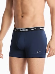 أسود/أزرق/كحلي - حزمة من 3 سراويل داخلية قطن قابلة للتمدد تشكيلة Essential من Nike - صورة 2 من 5