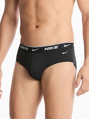 حزمة من 3 ملابس داخلية قطنية قابلة للتمدد Essential من Nike - Image 2 of 4