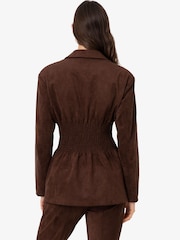Amy Lynn Rina Faux Suede Boxy Blazer Jacket With Smocked Waist - Imagen 6 de 10