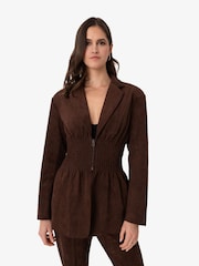 Amy Lynn Rina Faux Suede Boxy Blazer Jacket With Smocked Waist - Imagen 8 de 10