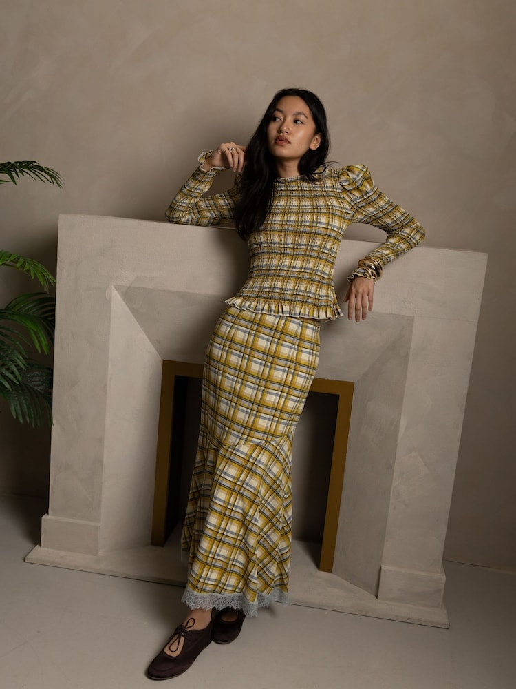 Amy Lynn Elsa Plaid Long Sleeve Smocked Top - Imagen 1 de 11