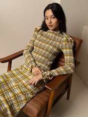Amy Lynn Elsa Plaid Long Sleeve Smocked Top - Imagen 5 de 11