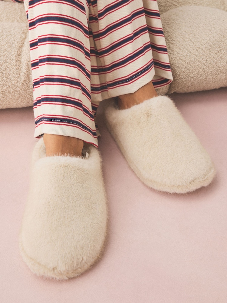 Crudo/crema - Pantuflas estilo chinelas de pelo sintético - Imagen 1 de 3 Crudo/crema - Pantuflas estilo chinelas de pelo sintético - Imagen 1 de 3