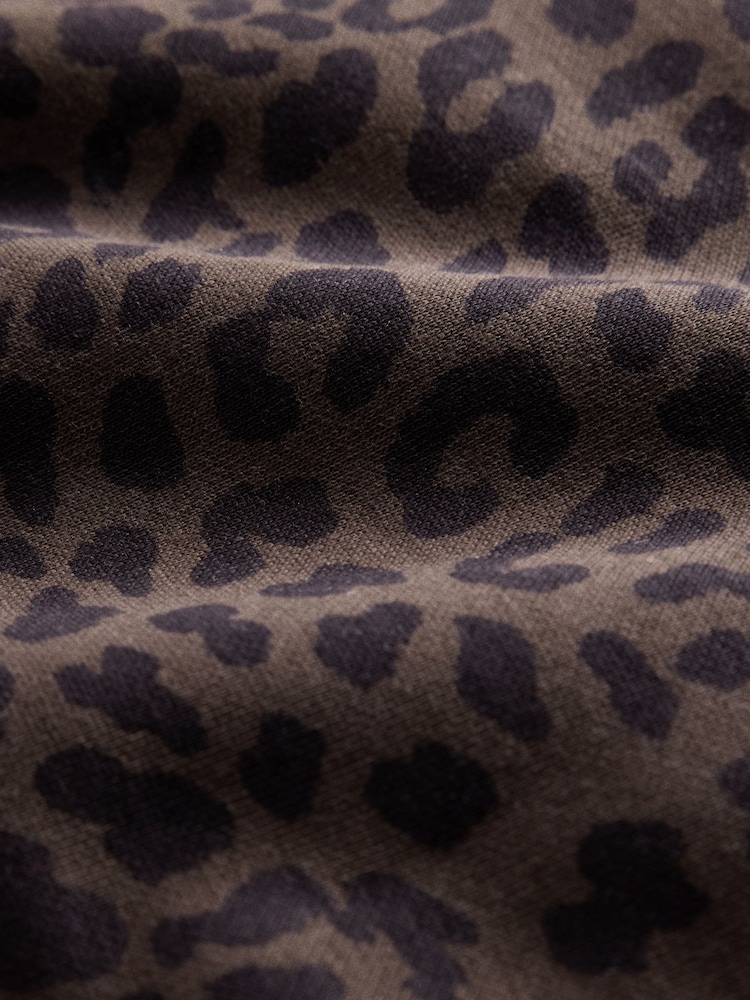 The Set Heavyweight Crew Neck Jersey and Cuffed Joggers Co-Ord Set Chocolate Brown Animal Print - Image 12 of 12 The Set Heavyweight Crew Neck Jersey and Cuffed Joggers Co-Ord Set Chocolate Brown Animal Print - Image 12 of 12